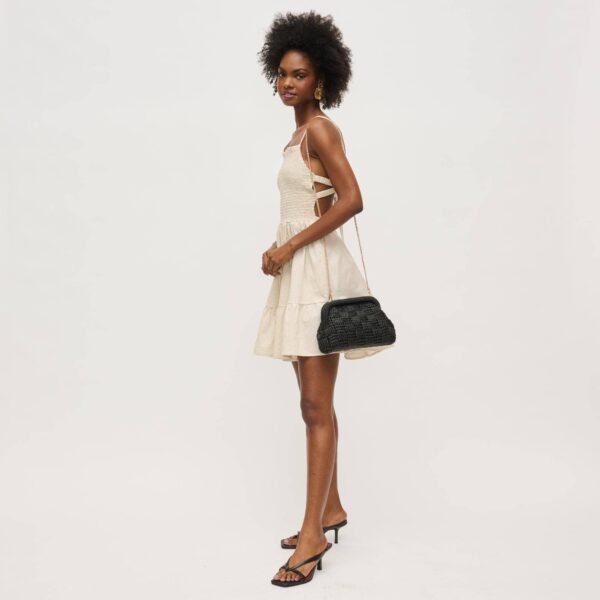 bfe8fcd9b96d940aec83b84b401f33e2471465b58ac3deae45e0623e91296dfe.jpg Annie Clutch